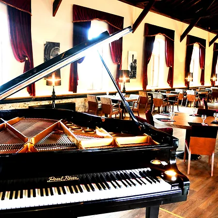 Montania Special Class Hotel