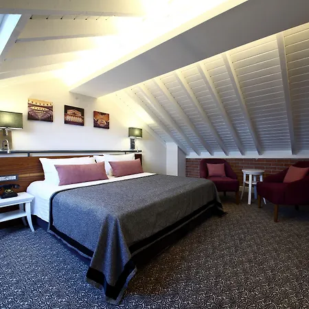 호텔 Montania Special Class 무단야