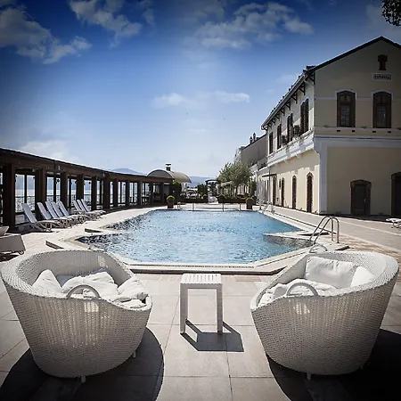 Montania Special Class 호텔 무단야