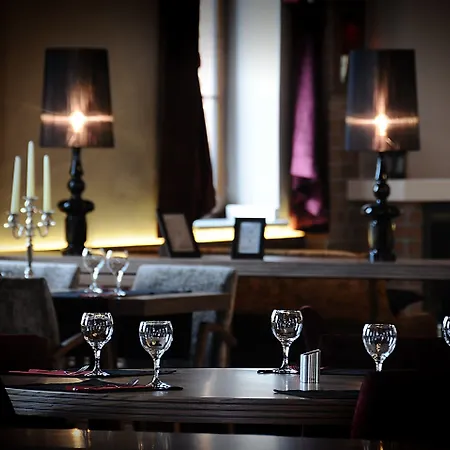 Montania Special Class 호텔 무단야