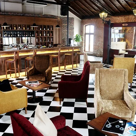 Montania Special Class 호텔 무단야