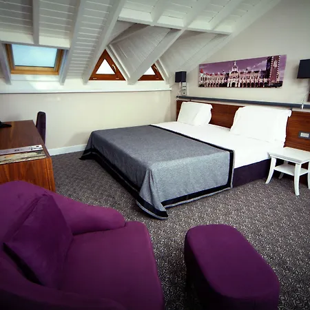 مونتانيا سبيشيال كلاس