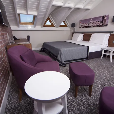 مونتانيا سبيشيال كلاس فندق مودائْيا